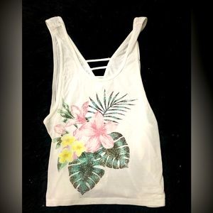 White Tank Top with Palm Leaves & Flowers 🌸 🏝️ in Size Medium